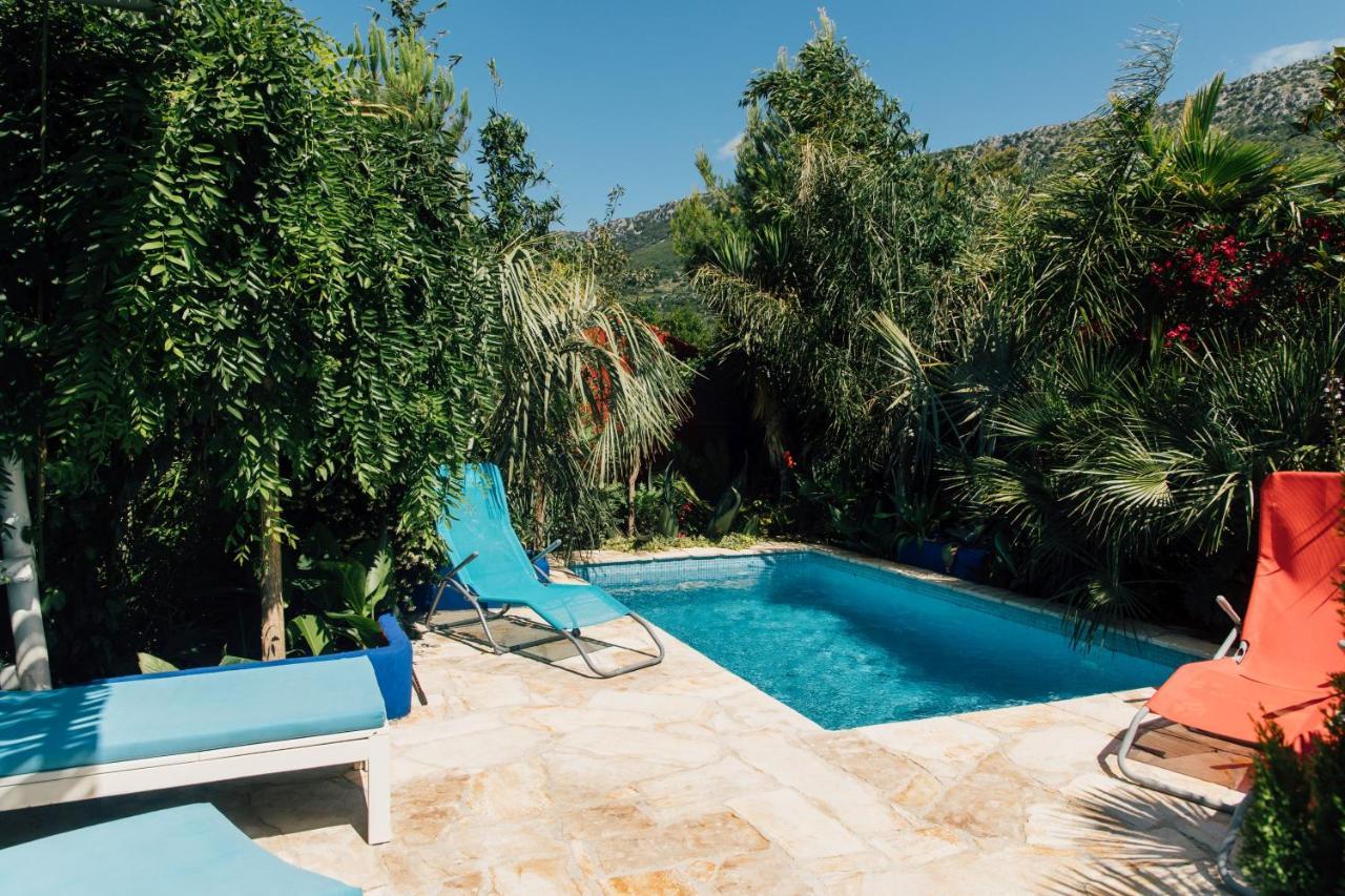 Villa Tropica, Total Privacy, Tropical Garden And Private Pool คาชเตลา ภายนอก รูปภาพ