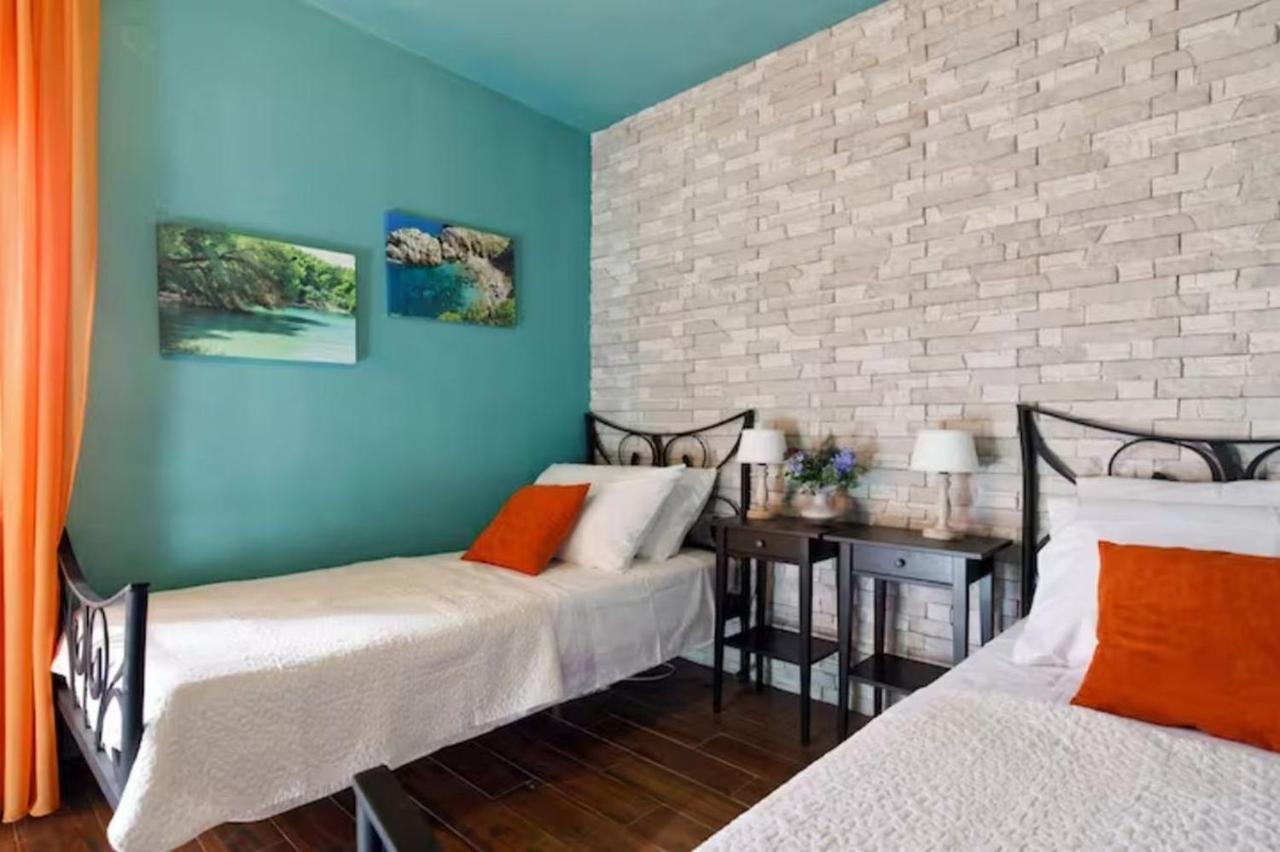 Villa Tropica, Total Privacy, Tropical Garden And Private Pool คาชเตลา ภายนอก รูปภาพ