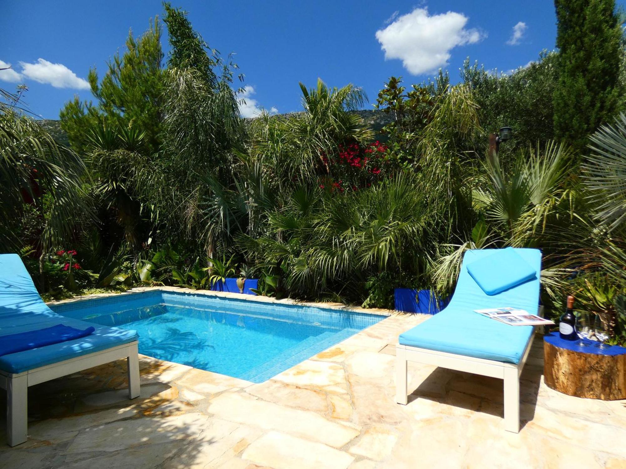 Villa Tropica, Total Privacy, Tropical Garden And Private Pool คาชเตลา ภายนอก รูปภาพ